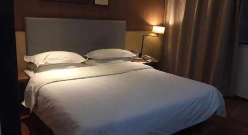 Bed in Jtour Inn Suizhou Yanhe Avenue