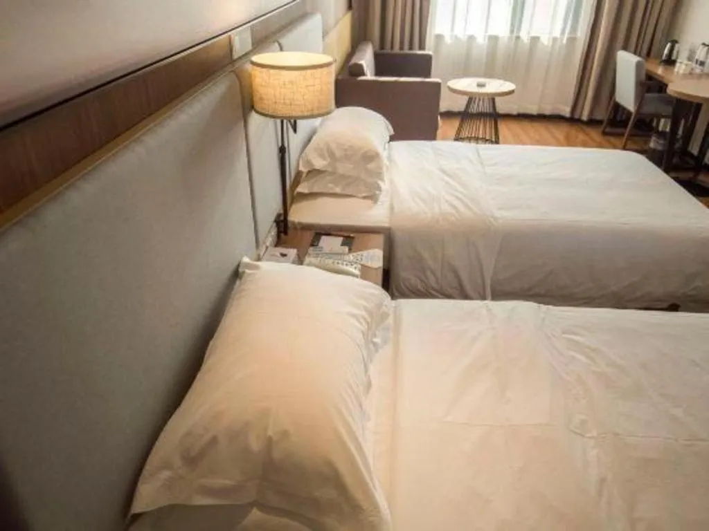 Bed in Jtour Inn Suizhou Yanhe Avenue