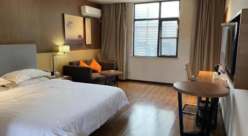 Bed in Jtour Inn Suizhou Yanhe Avenue