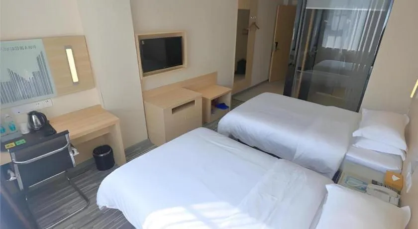 Bed in City Comfort Inn Guangzhou Zengcheng Wanda Plaza Metro Station