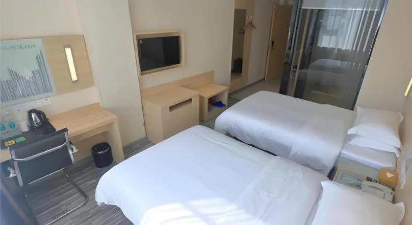 Bed in City Comfort Inn Guangzhou Zengcheng Wanda Plaza Metro Station