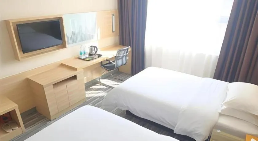 Bed in City Comfort Inn Guangzhou Zengcheng Wanda Plaza Metro Station