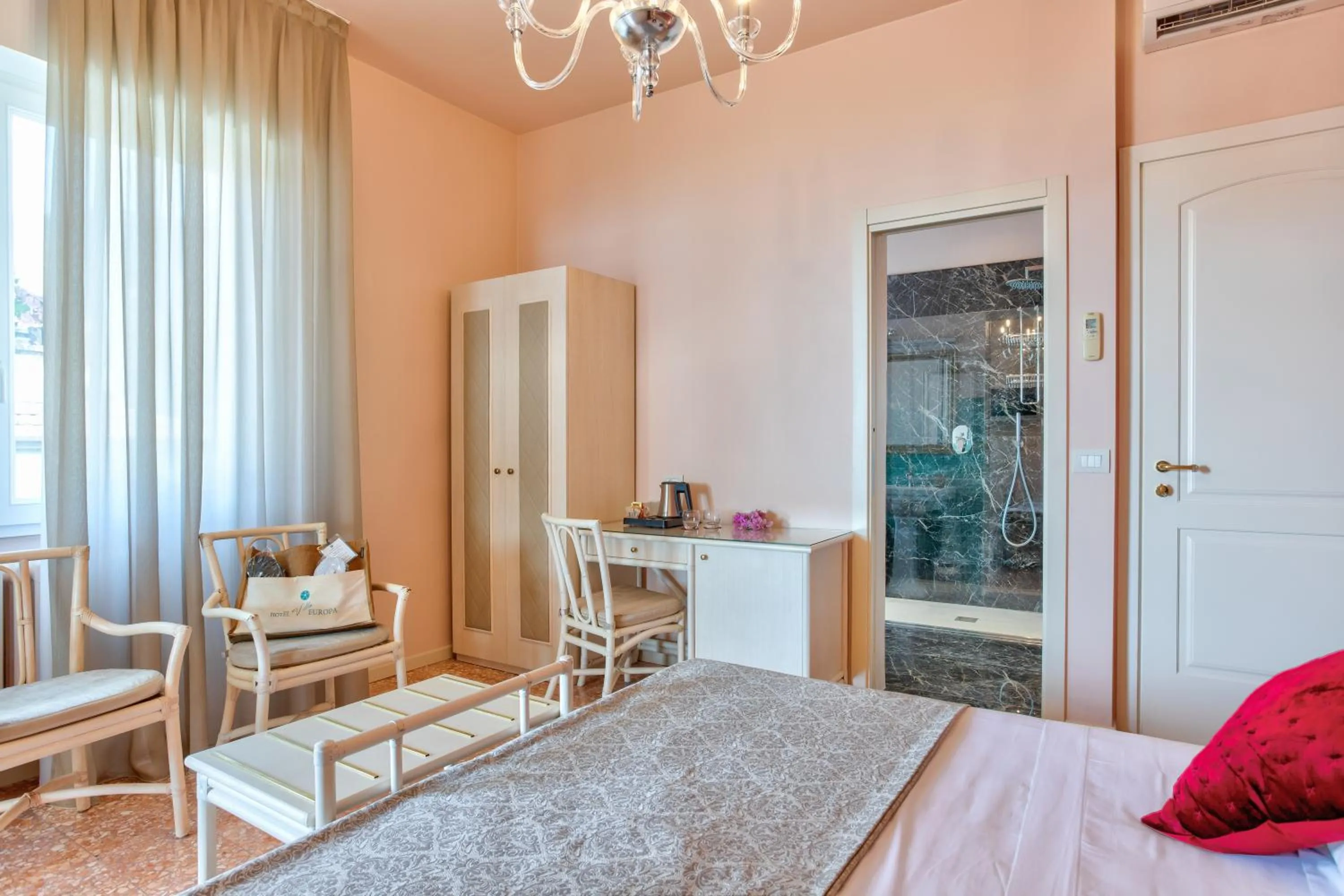 Bed in Hotel Villa Europa