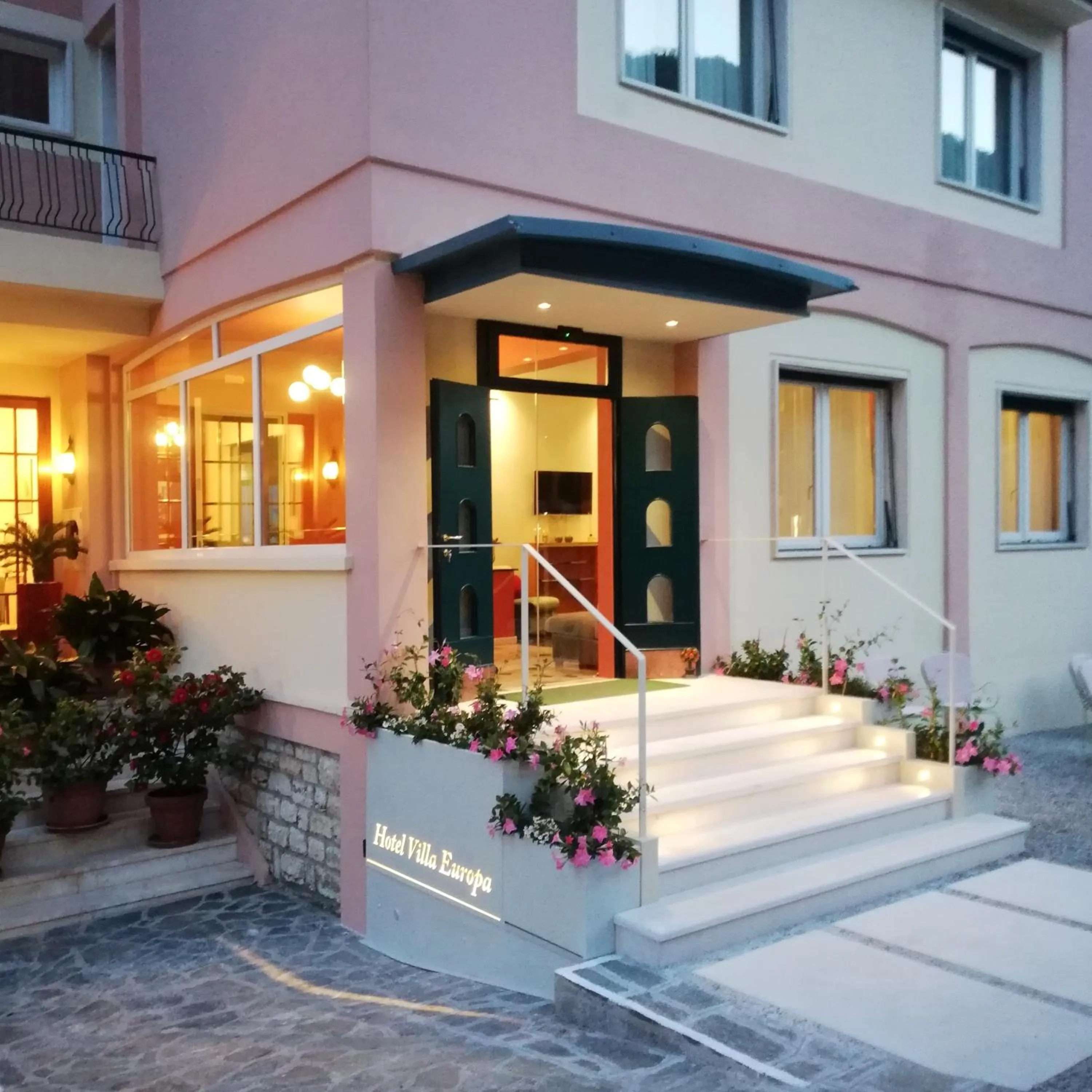 Property building in Hotel Villa Europa