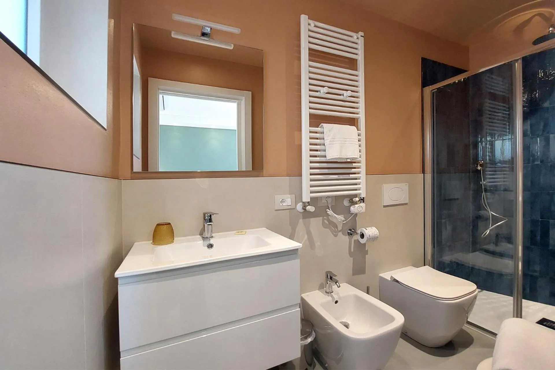 Bathroom in Hotel Villa Europa