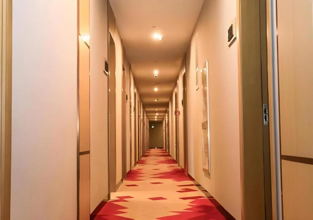 Borrman Hotel Xiamen Xiang'an Maxiang