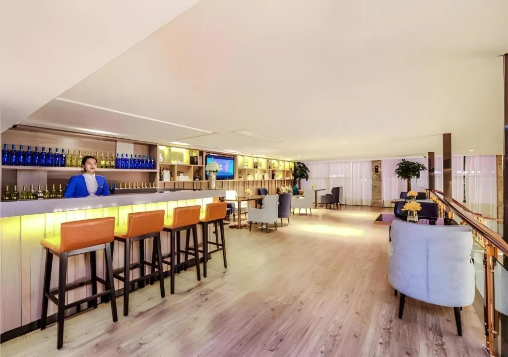 Echarm Hotel Guizhou Xingyi Jushan Avenue