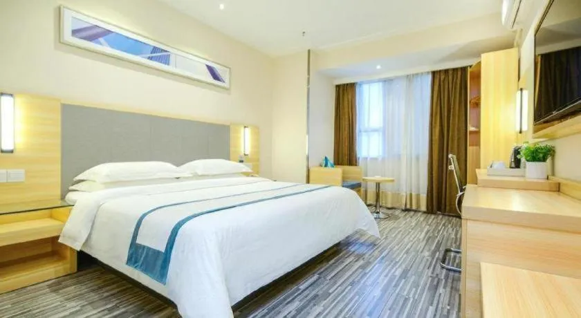 Bed in City Comfort Inn Chongqing Yangjiaping Pedestrian Street the MixC