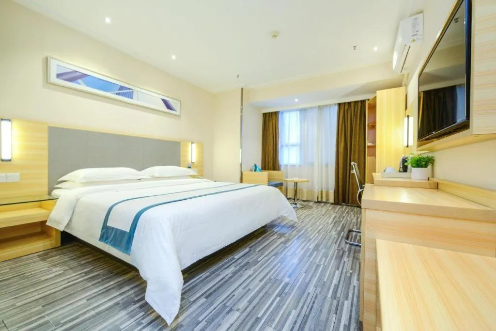 Bed in City Comfort Inn Chongqing Yangjiaping Pedestrian Street the MixC