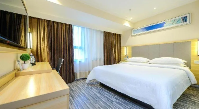 Bed in City Comfort Inn Chongqing Yangjiaping Pedestrian Street the MixC
