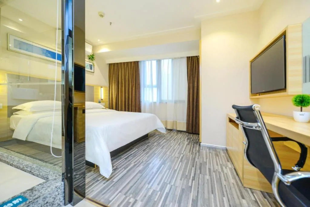 Bed in City Comfort Inn Chongqing Yangjiaping Pedestrian Street the MixC