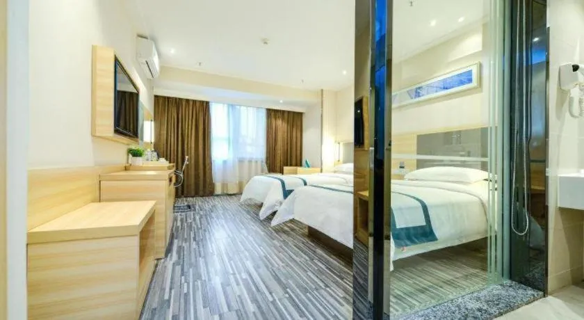 Bed in City Comfort Inn Chongqing Yangjiaping Pedestrian Street the MixC