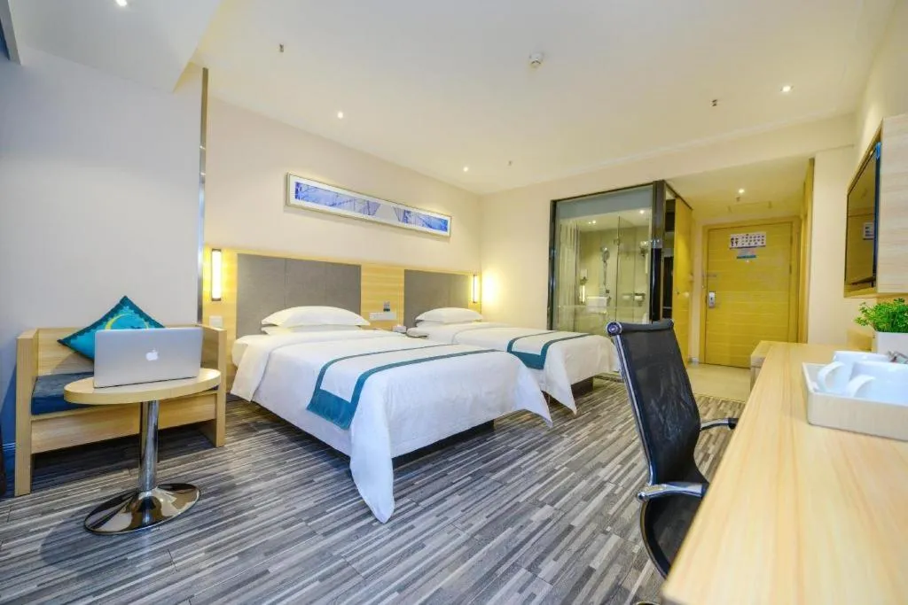 Bed in City Comfort Inn Chongqing Yangjiaping Pedestrian Street the MixC