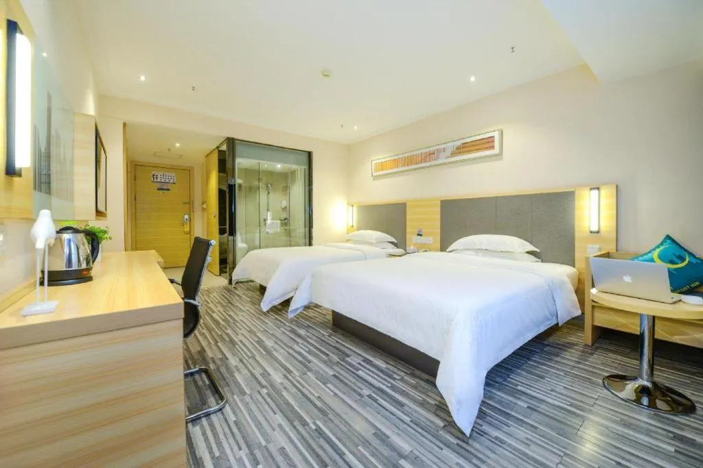 Bed in City Comfort Inn Chongqing Yangjiaping Pedestrian Street the MixC