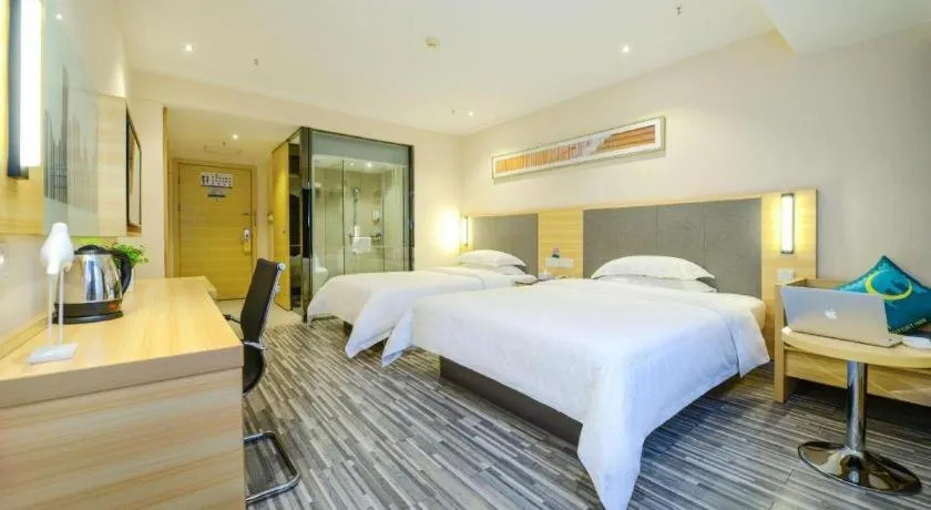 Bed in City Comfort Inn Chongqing Yangjiaping Pedestrian Street the MixC