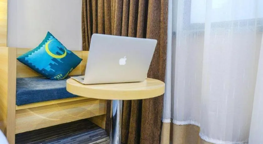 Bed in City Comfort Inn Chongqing Yangjiaping Pedestrian Street the MixC