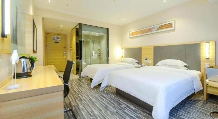 Bed in City Comfort Inn Chongqing Yangjiaping Pedestrian Street the MixC