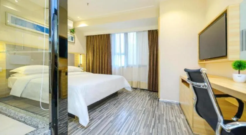 Bed in City Comfort Inn Chongqing Yangjiaping Pedestrian Street the MixC