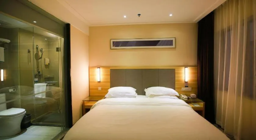 Bed in City Comfort Inn Hotel Zhangjiajie Railway Station Tianmen Mountain Cableway Station