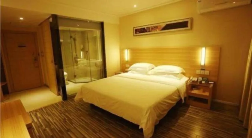 Bed in City Comfort Inn Hotel Zhangjiajie Railway Station Tianmen Mountain Cableway Station