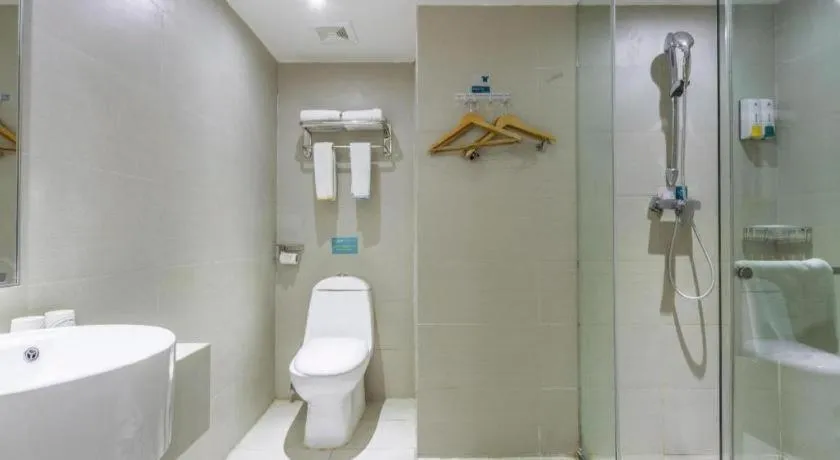 City Comfort Inn Chongqing Lianglukou Metro Station