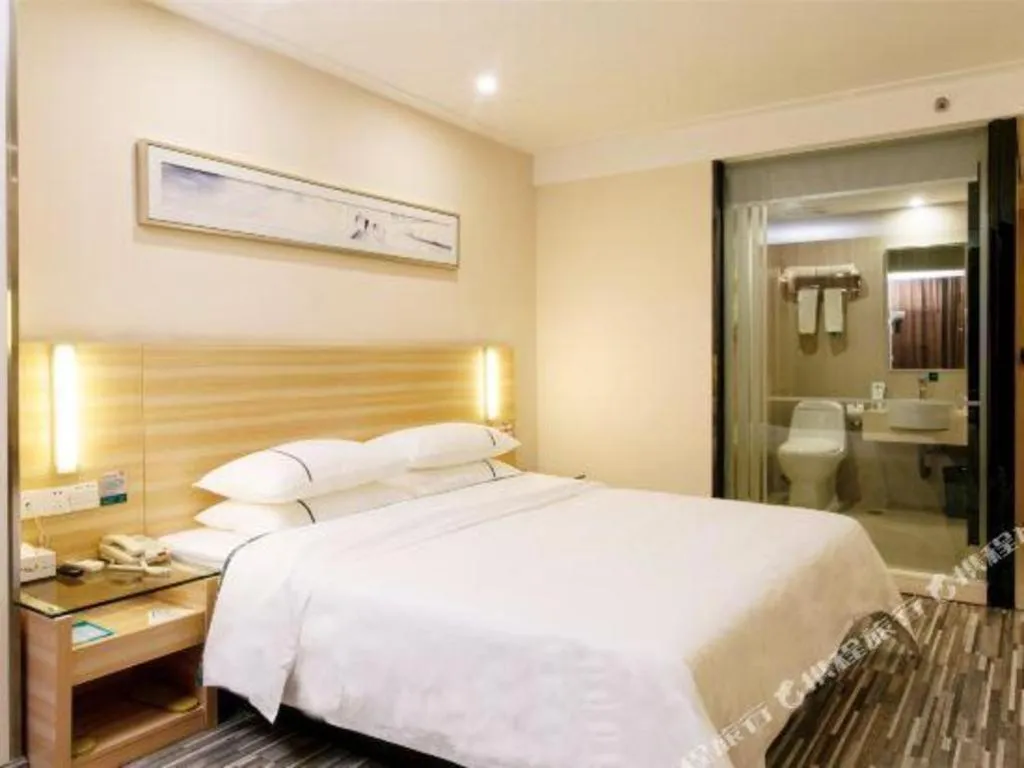 Bed in City Comfort Inn Yunfu Luoding Triumph Plaza