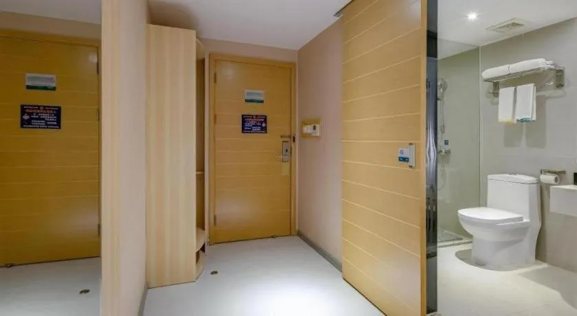 City Comfort Inn Yunfu Luoding Triumph Plaza