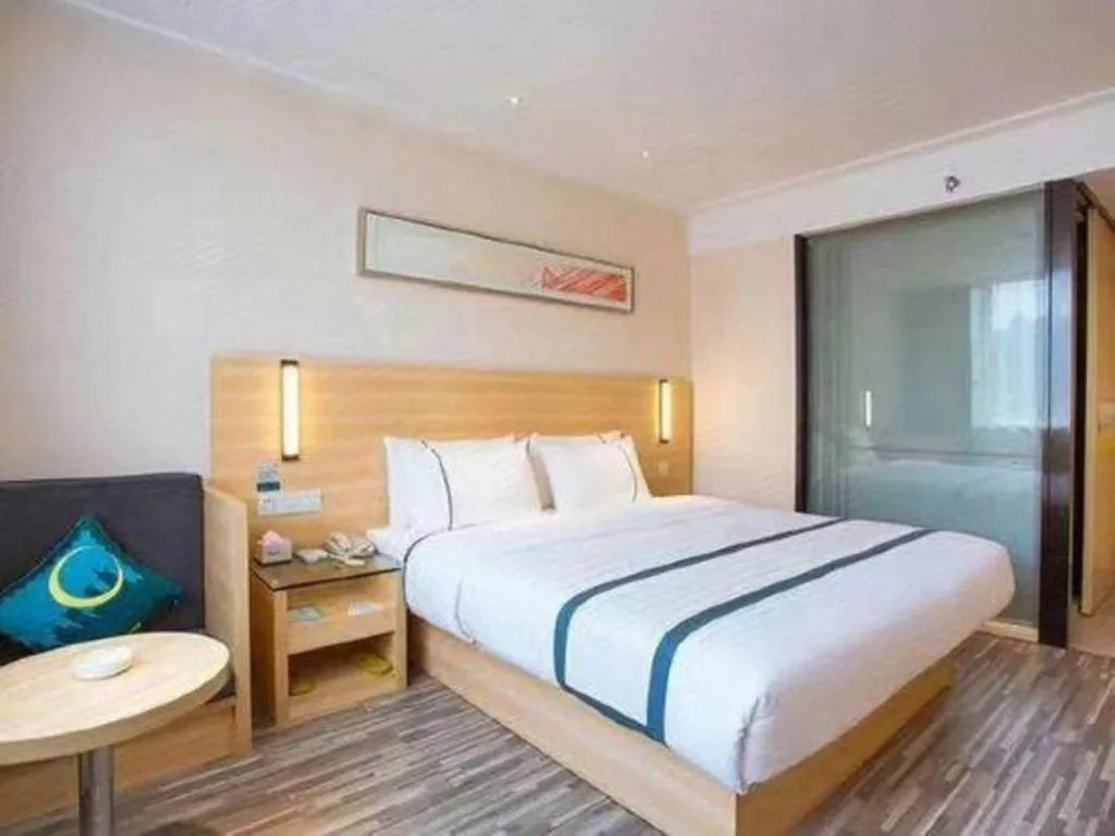 Bed in City Comfort Inn Yunfu Luoding Triumph Plaza