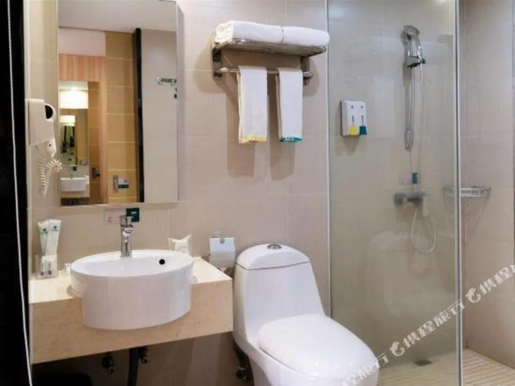 City Comfort Inn Yunfu Luoding Triumph Plaza