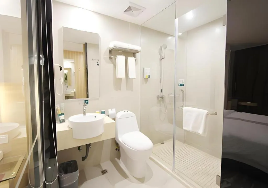 City Comfort Inn Yunfu Luoding Triumph Plaza