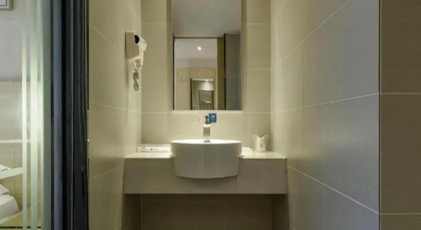 City Comfort Inn Hotel Guiyang Normal University Yangmingci Metro Station