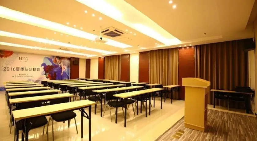 City Comfort Inn Hotel Guiyang Normal University Yangmingci Metro Station