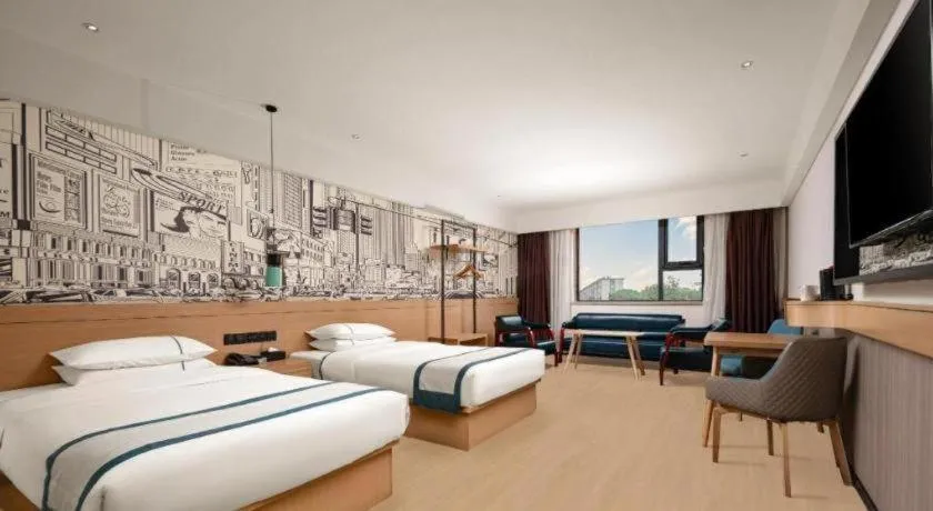 Bed in City Comfort Inn Yuzhou Yuwang Square