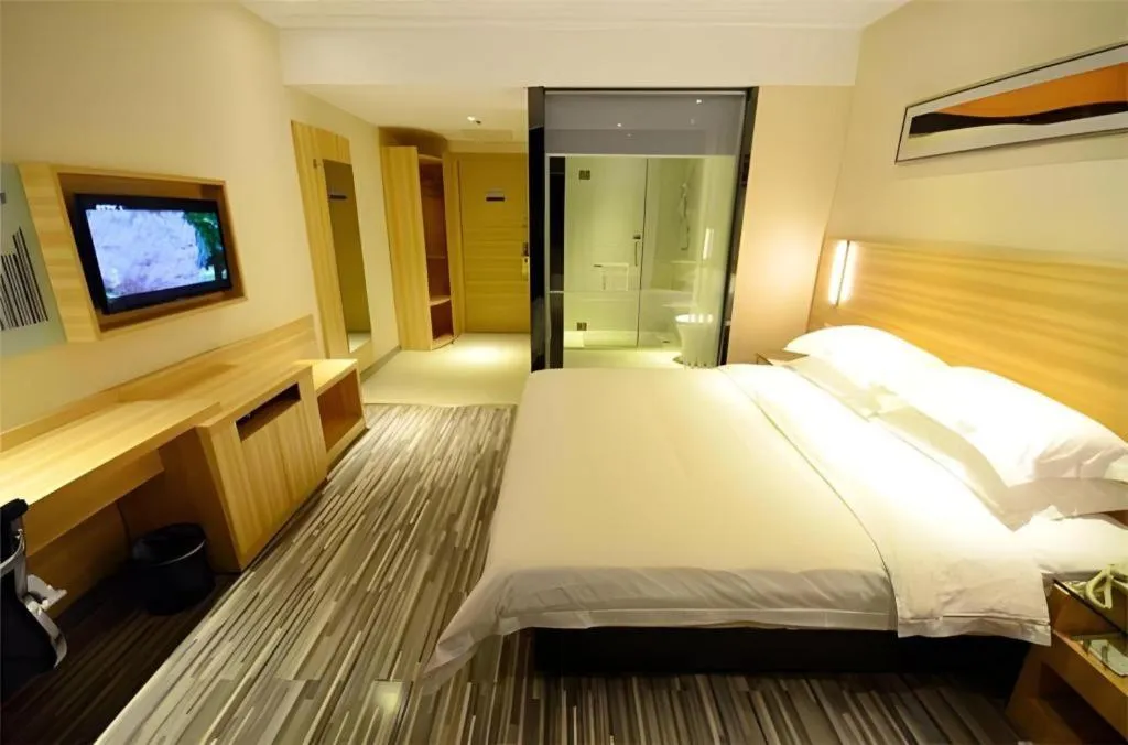 Bed in City Comfort Inn Wuhan Rui'an Street Metro Station