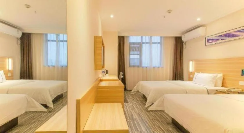 Bed in City Comfort Inn Wuhan Rui'an Street Metro Station