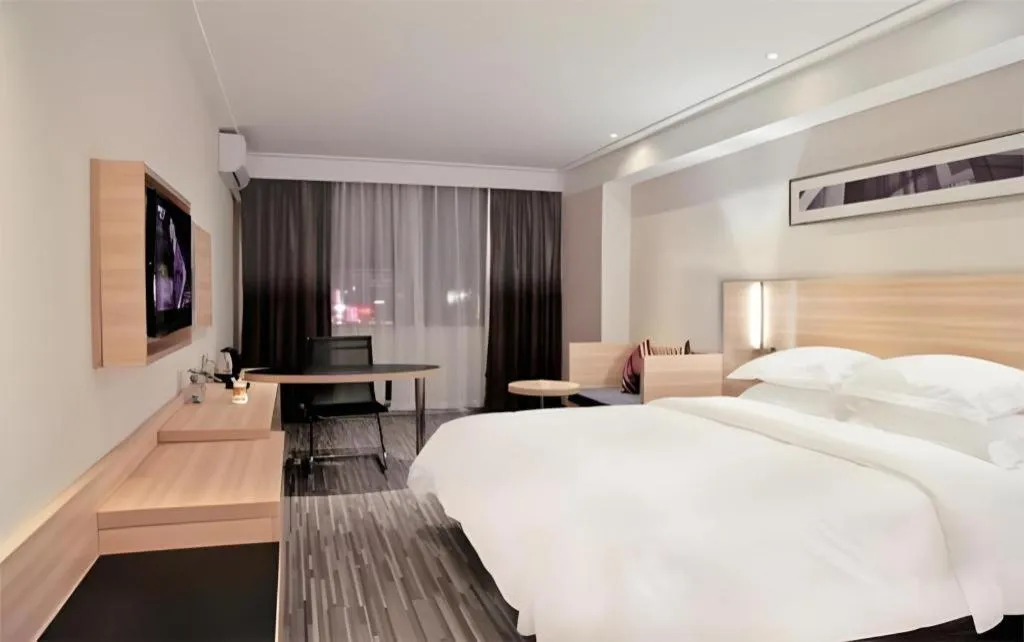 Bed in City Comfort Inn Wuhan Rui'an Street Metro Station