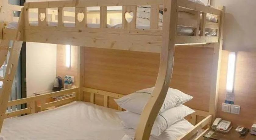 Bed in City Comfort Inn Wuhan Rui'an Street Metro Station