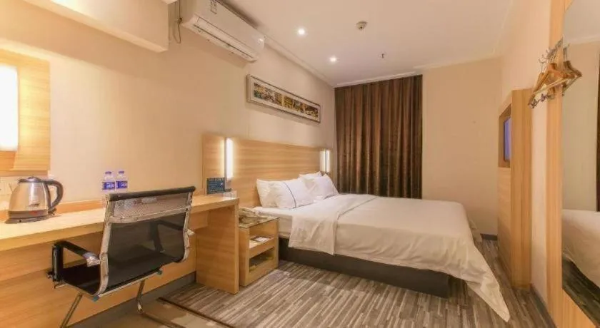 Bed in City Comfort Inn Wuhan Rui'an Street Metro Station