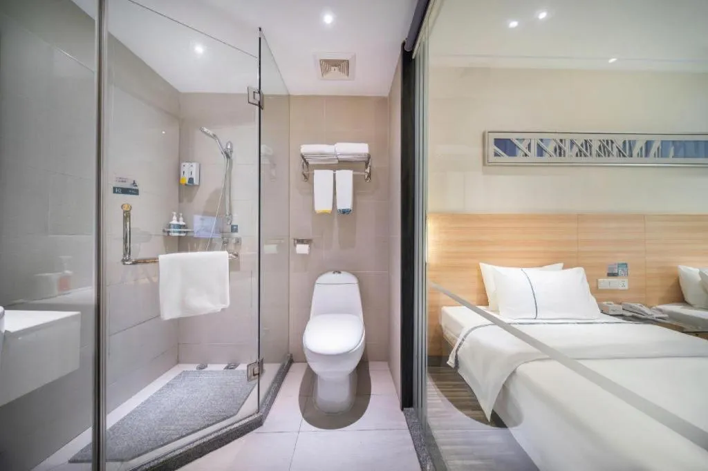 Bed in City Comfort Inn Wuhan Rui'an Street Metro Station