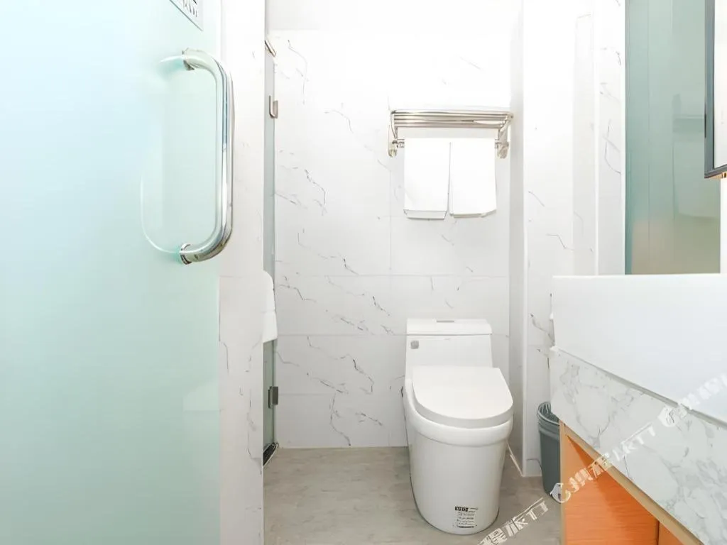 Borrman Hotel Zhuhai Gongbei Port Fuhuali Light Rail