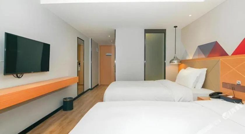 Bed in Borrman Hotel Zhuhai Gongbei Port Fuhuali Light Rail