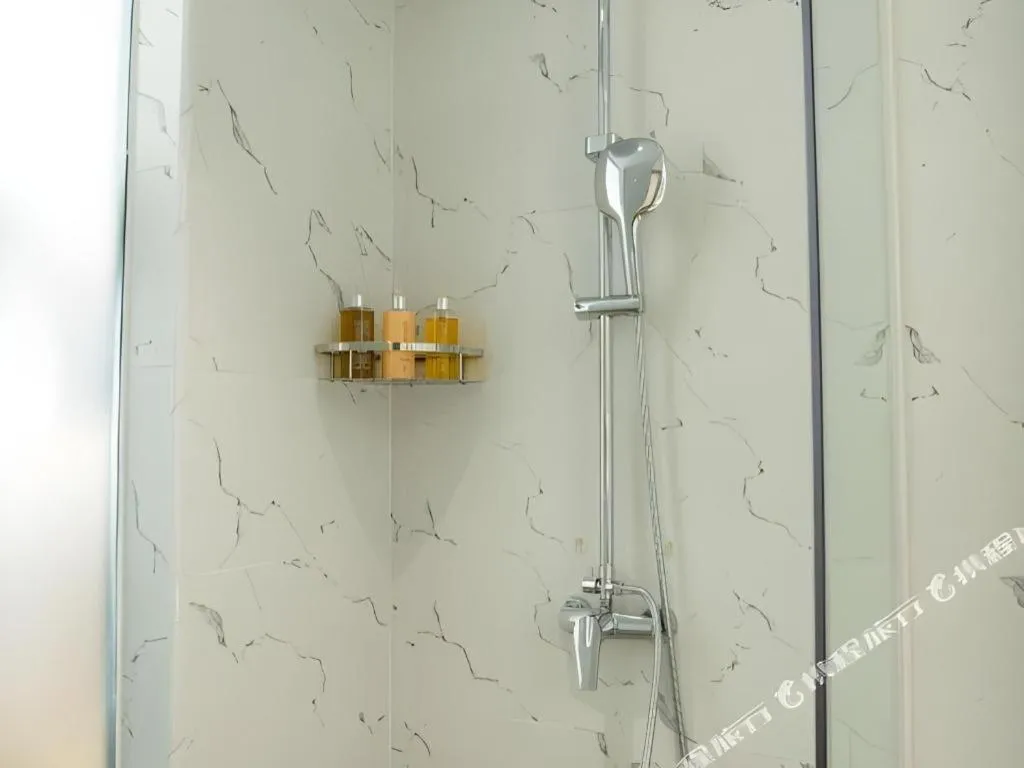 Borrman Hotel Zhuhai Gongbei Port Fuhuali Light Rail