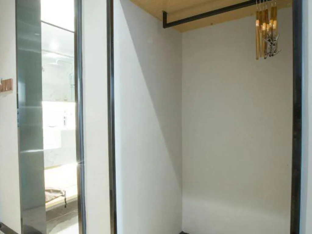 Borrman Hotel Zhuhai Gongbei Port Fuhuali Light Rail