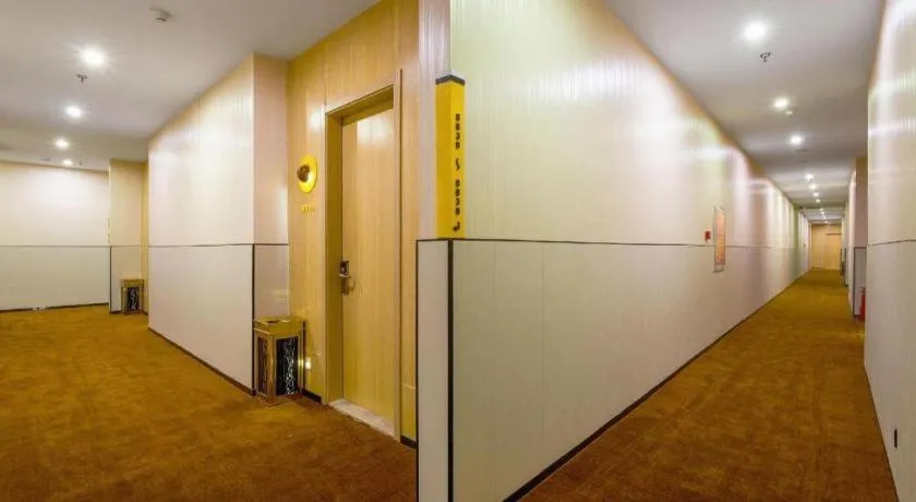 IU Hotel Taiyuan Changfeng West Street The Mixc