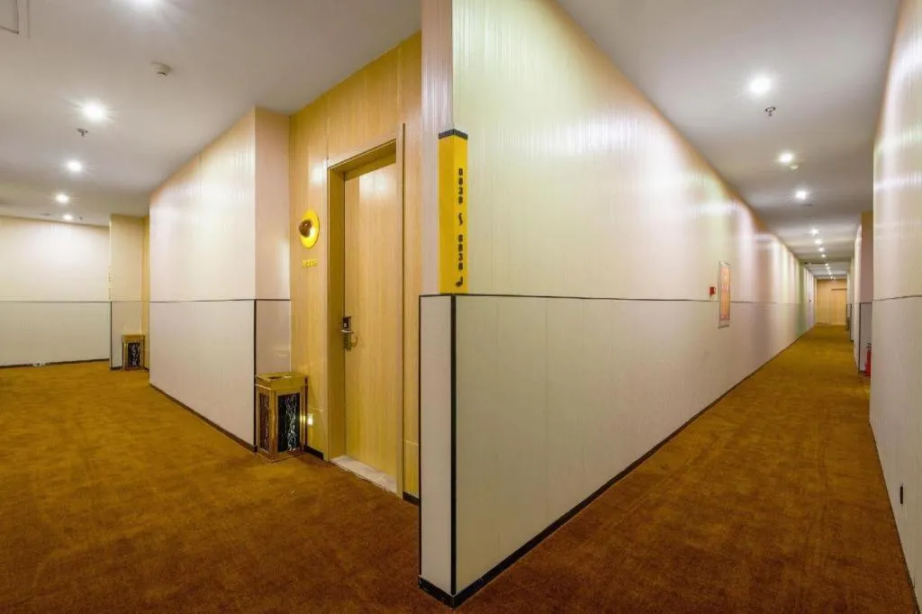 IU Hotel Taiyuan Changfeng West Street The Mixc