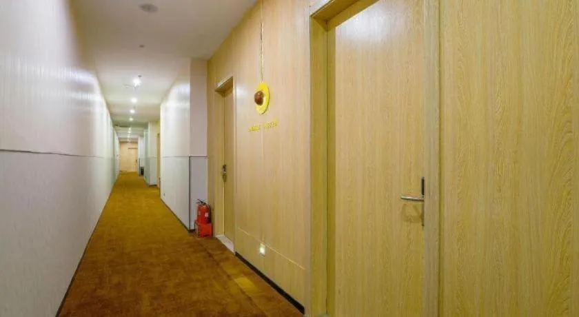 IU Hotel Taiyuan Changfeng West Street The Mixc