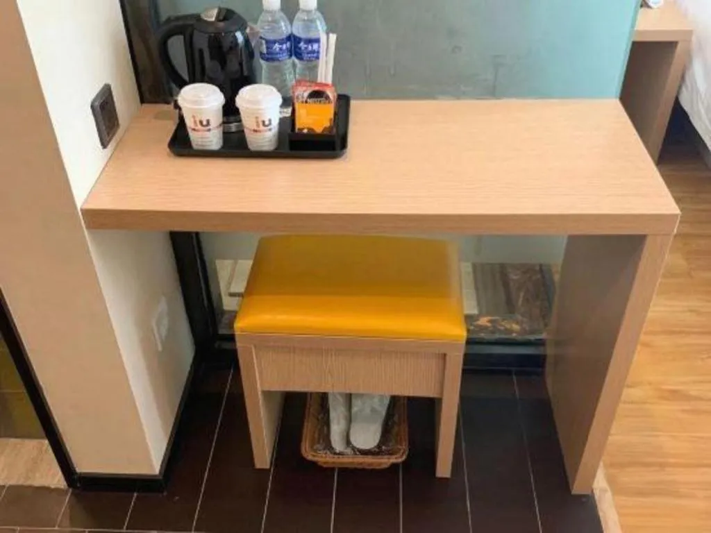 IU Hotel Taiyuan Changfeng West Street The Mixc