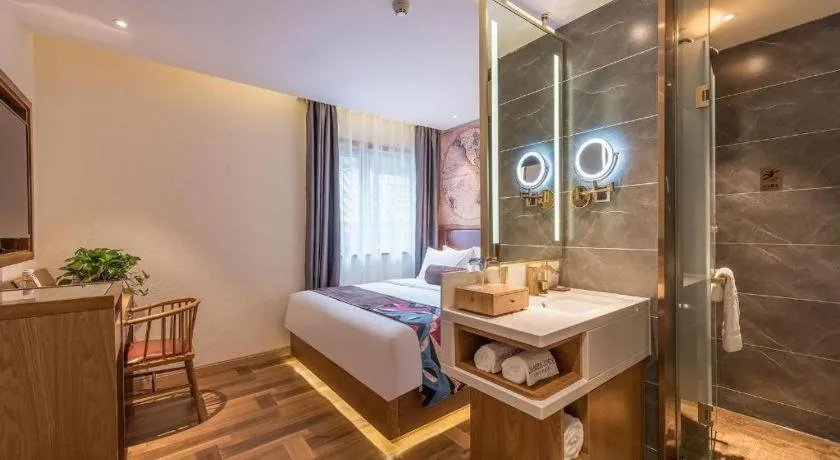 Bed in James Joyce Coffetel Beijing Station