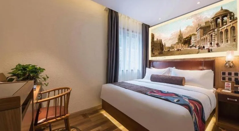 Bed in James Joyce Coffetel Beijing Station