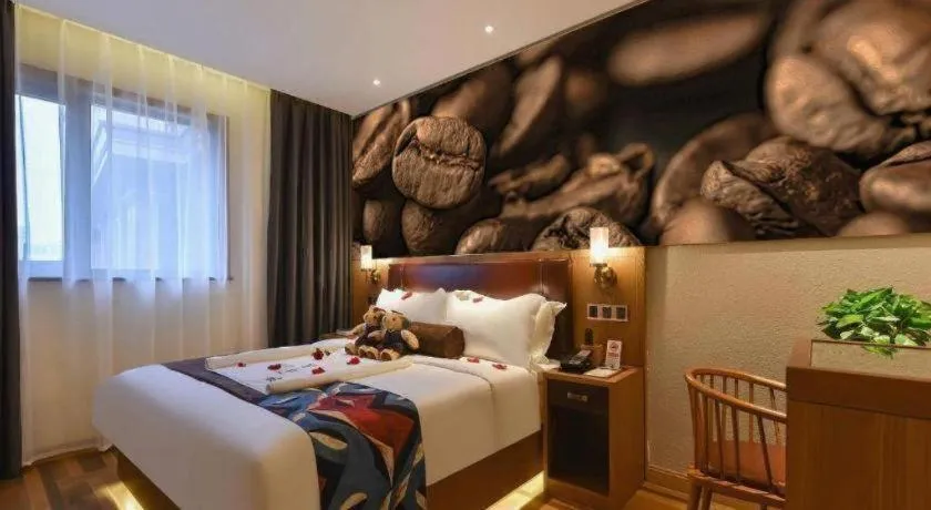 Bed in James Joyce Coffetel Beijing Station